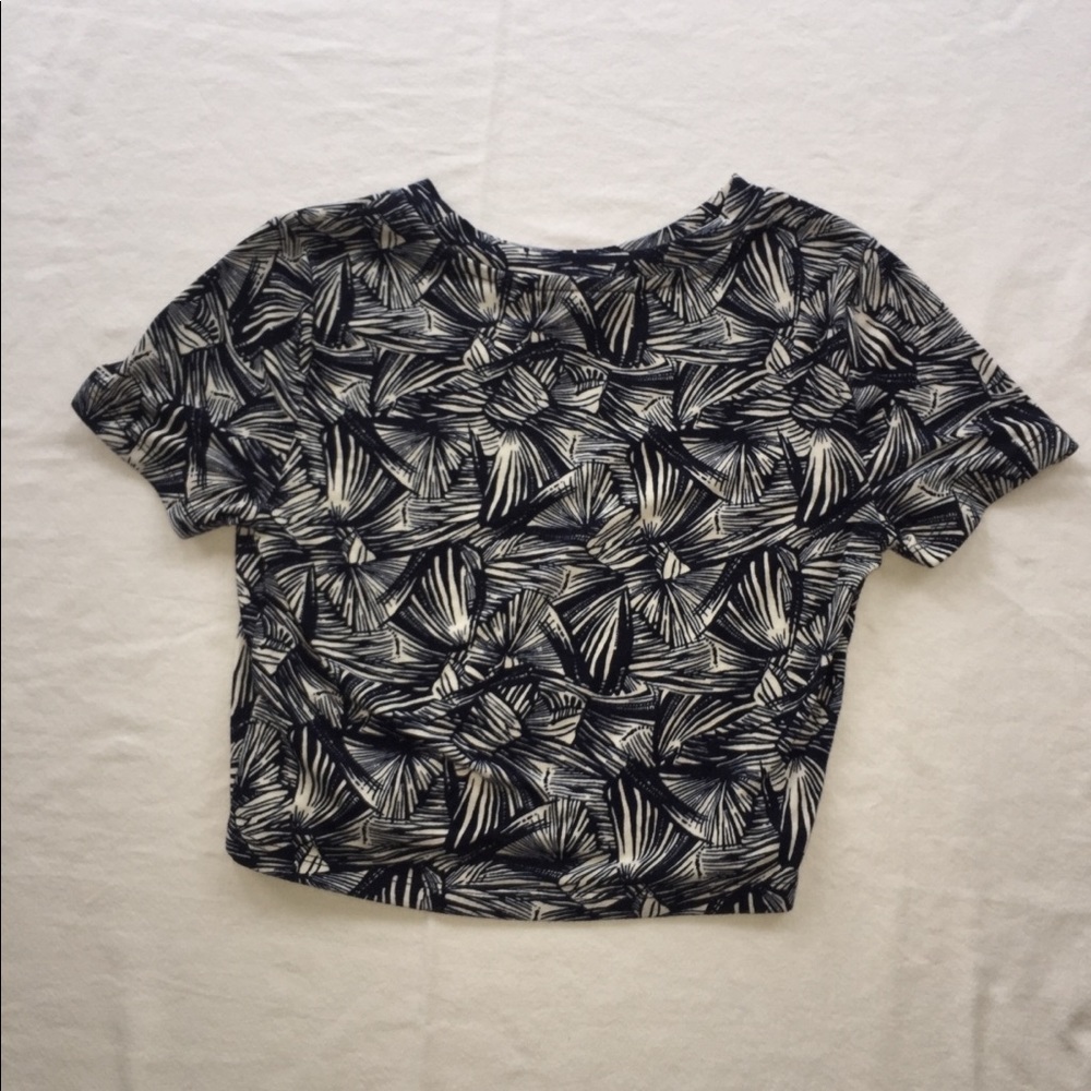 Patterned crop top - Picture 2 of 3